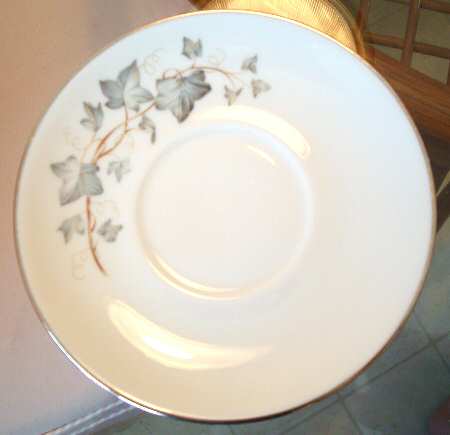 EMB76 (Platinum Trim) Saucer