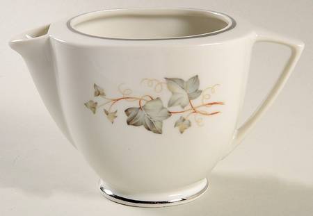 EMB76 (Platinum Trim) Creamer