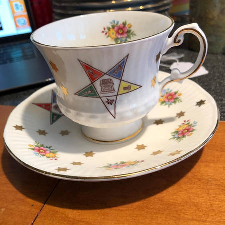 1014 Footed Cup & Saucer Set