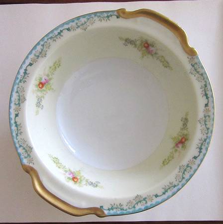 EMP84 9" Round Vegetable Bowl