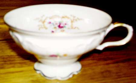 23905 Footed Cup