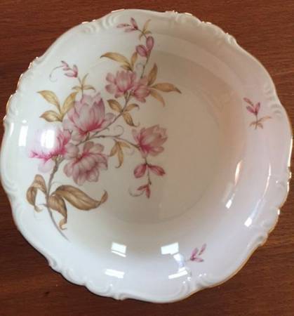 Empocia 9" Round Vegetable Bowl