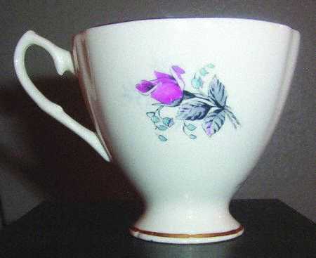 RE60 Footed Cup