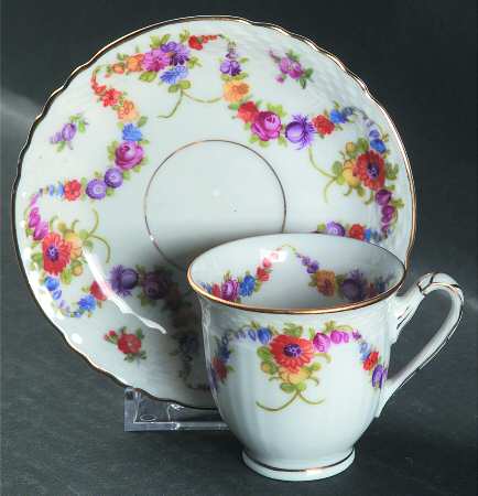 9954-919 (White, Basketweave) Footed Demitasse Cup & Saucer Set