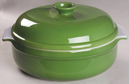 Vert (Green) 4 Quart Round Covered Casserole