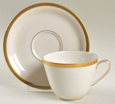 W507 Flat Cup & Saucer Set