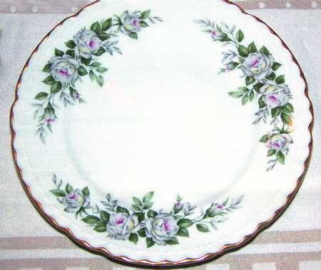 EMB83 Dinner Plate