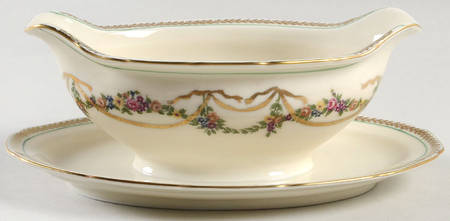 5034 Gravy Boat with Attached Underplate