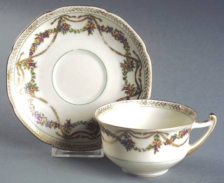 5034 Footed Cup & Saucer Set