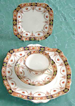 5288 Footed Cup & Saucer Set