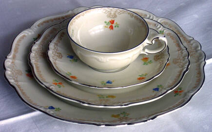 14782 Flat Cup & Saucer Set
