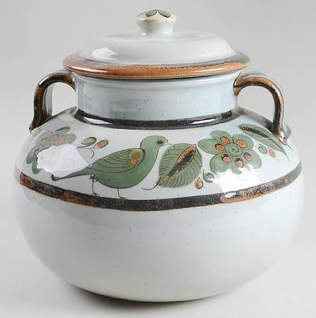 El Palomar Green Bean Pot & Lid