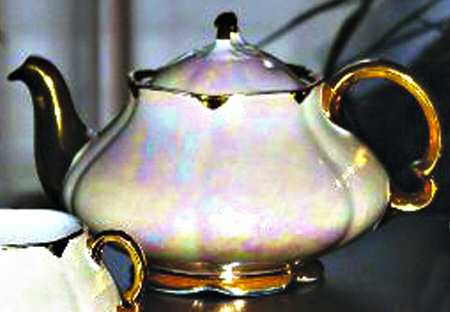 1783 Teapot & Lid