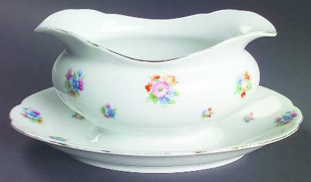 2870 (Scalloped) Gravy Boat with Attached Underplate