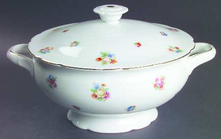 2870 (Scalloped) Round Covered Vegetable