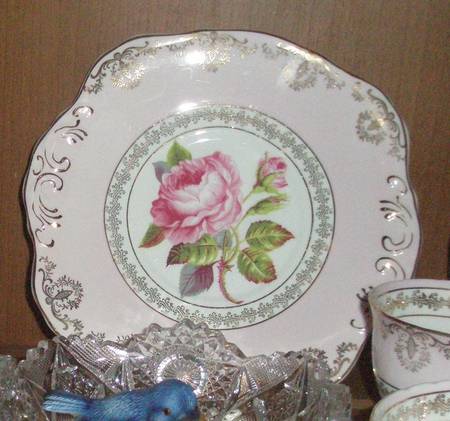 Princess (Scalloped) Handled Cake Plate