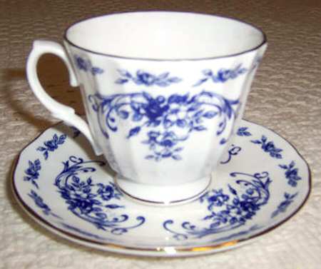 EBR6 Footed Cup & Saucer Set