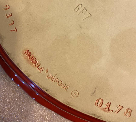 Pivoine (Red) 13" Oval Baker