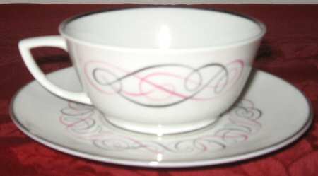 Exc5 Footed Cup & Saucer Set