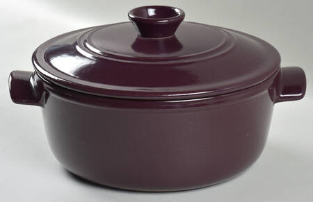 Figue (Maroon) 4 Quart Round Covered Casserole