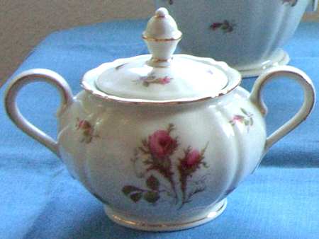 Moosrose Sugar Bowl & Lid