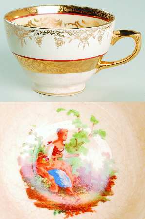 EWD13 Footed Cup