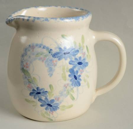 Spring Heart 40 Oz Pitcher