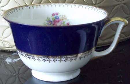 EPI361 Footed Cup