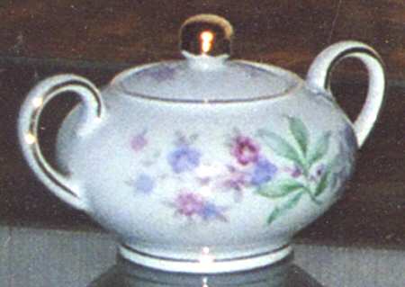 P527 Sugar Bowl & Lid