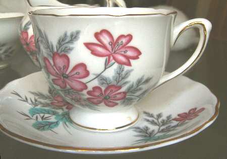 7436 Footed Cup & Saucer Set