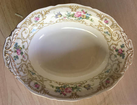 11649 9" Oval Vegetable Bowl