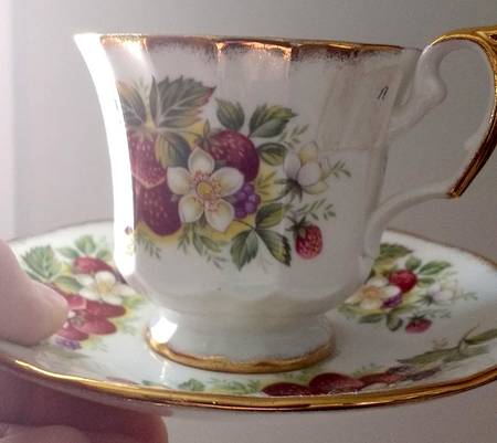 ELZ43 Footed Cup & Saucer Set