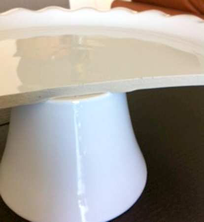 Nougat (Flour White) Footed Cake Plate