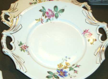 6672 Handled Cake Plate