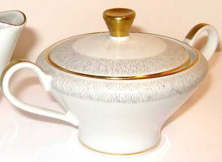 20381 Sugar Bowl & Lid