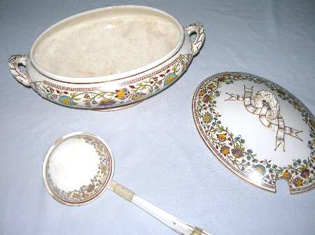 Dianthus Tureen Ladle