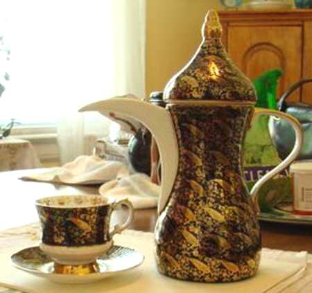 Sovereign Black Coffee Pot & Lid