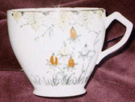 7487 Footed Cup