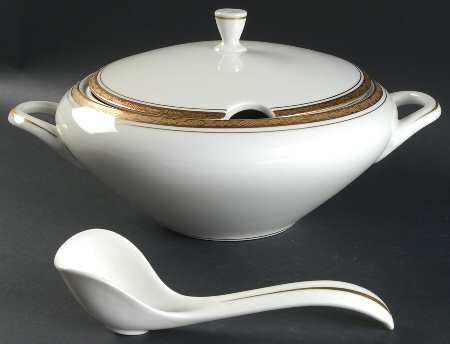 ESC254 Tureen & Lid w/Ladle