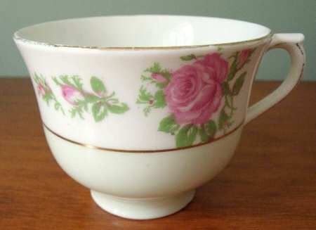 6124 Footed Cup