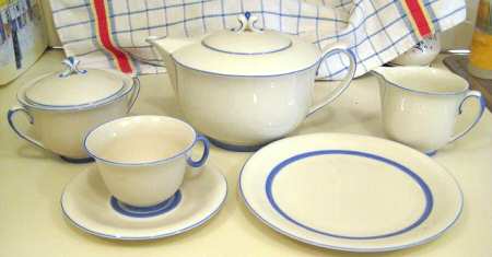 EPI396 Footed Cup