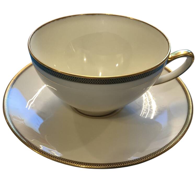 W3898 Flat Cup & Saucer Set