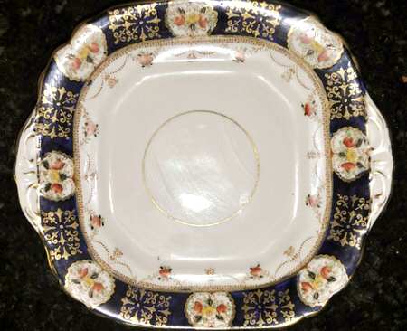 Regina Square Handled Cake Plate