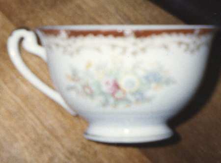 EMP93 Footed Cup