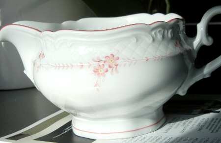 ESC206-1 Gravy Boat