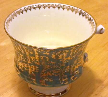 5243 Footed Cup