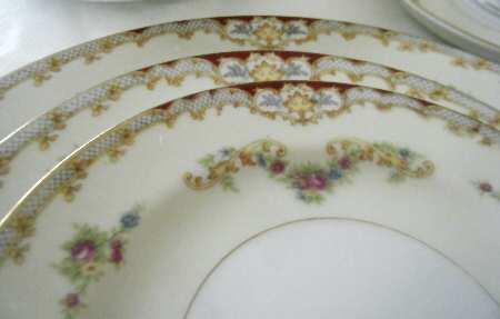 EMP123 Dinner Plate