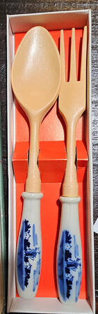 Delft Blue Salad Serving Set Wood Handle