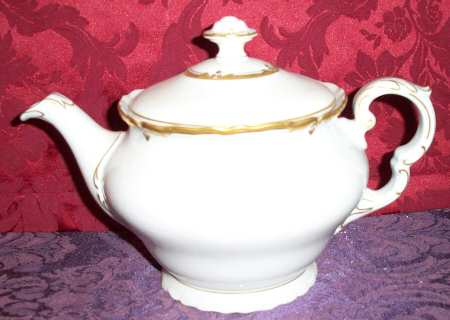 3590-33 Teapot & Lid