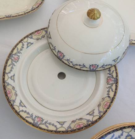 EAL29 Round Covered Butter